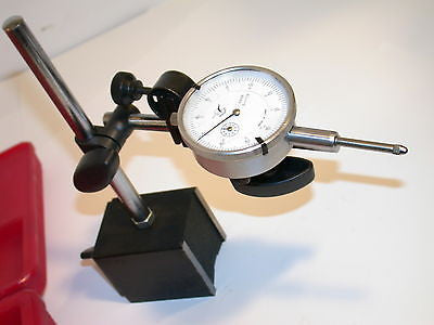 ADJUSTABLE MAGNETIC INDICATOR STAND WITH INDICATOR